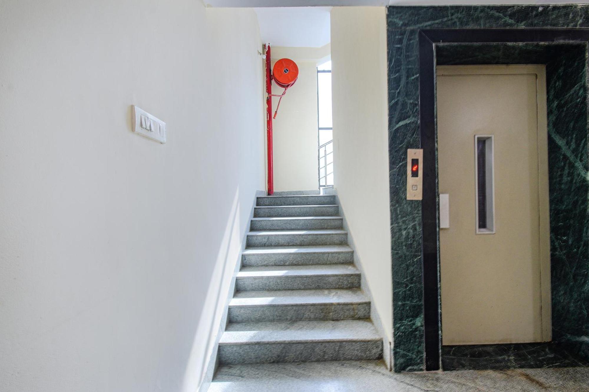 Fabhotel N Residency, Hitech City - 350M From Yashoda Hospital, Hitech City Hyderabad Exterior photo